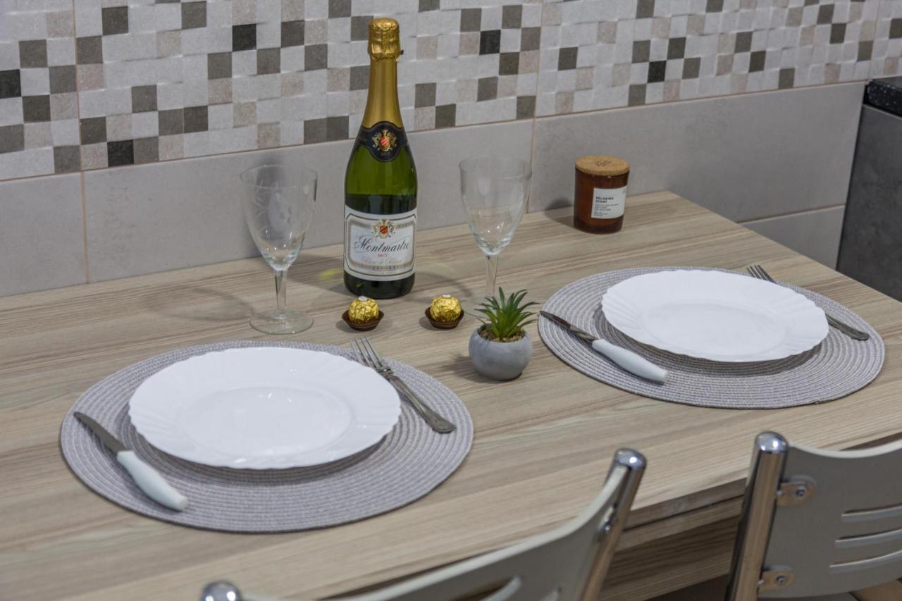 Apartament Couples Retreat, Fully Equipped Studio/ Loutraki Beach Zewnętrze zdjęcie
