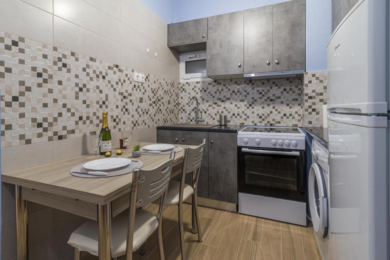 Apartament Couples Retreat, Fully Equipped Studio/ Loutraki Beach Zewnętrze zdjęcie